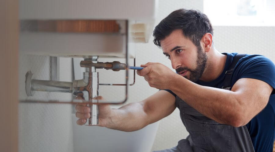Professional sink repair in Oaktown, IN